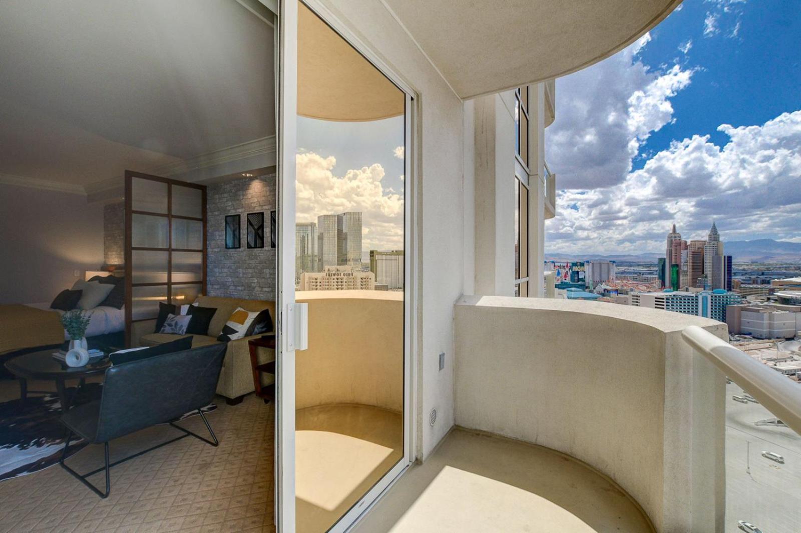 לאס וגאס Premium Suite Mgm Signature High Flr Balcony Strip View מראה חיצוני תמונה